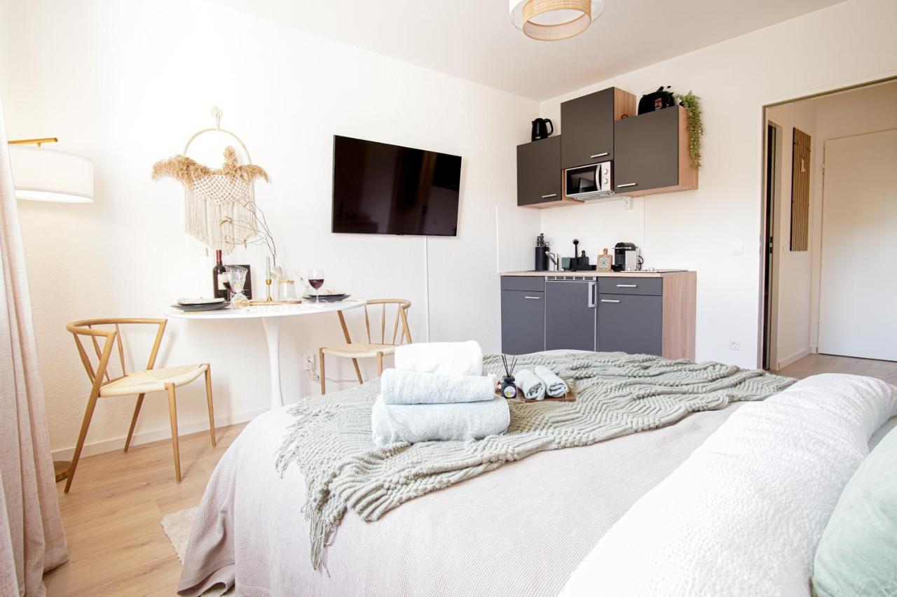Homefy Boho Studio - Free Parking - Self Check-In - Elevator Essen Eksteriør billede